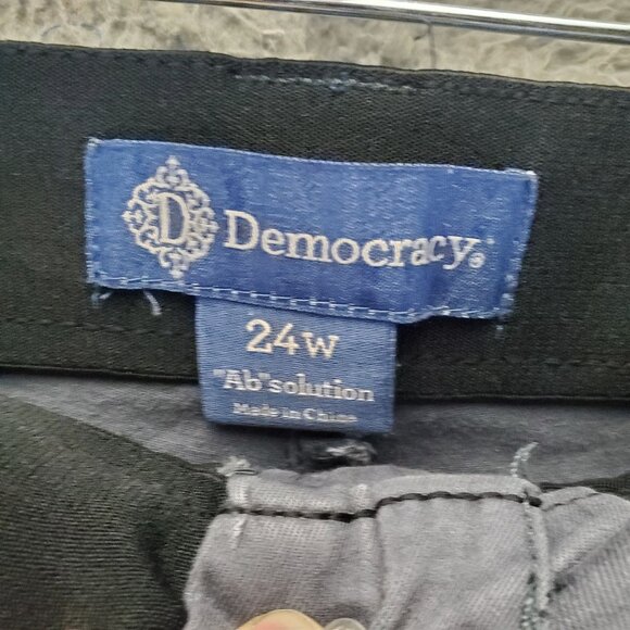 Democracy Shorts Womens 24W Gray "Ab"solution Stretch Denim Bermuda - Picture 2 of 12